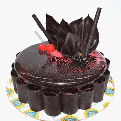 "Choco Strawberry Cake - 1kg (Mahendra Mithaiwala Cakes) - Click here to View more details about this Product